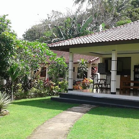 Indah Homestay And Cooking Classes Сенггиги Экстерьер фото