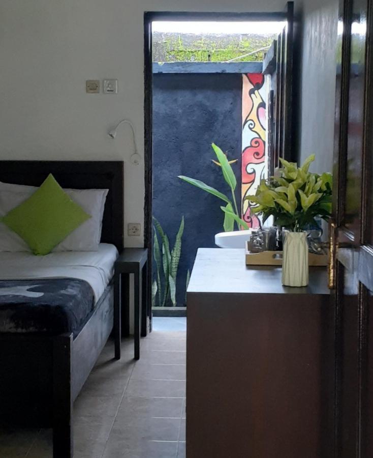 Indah Homestay And Cooking Classes Сенггиги Экстерьер фото