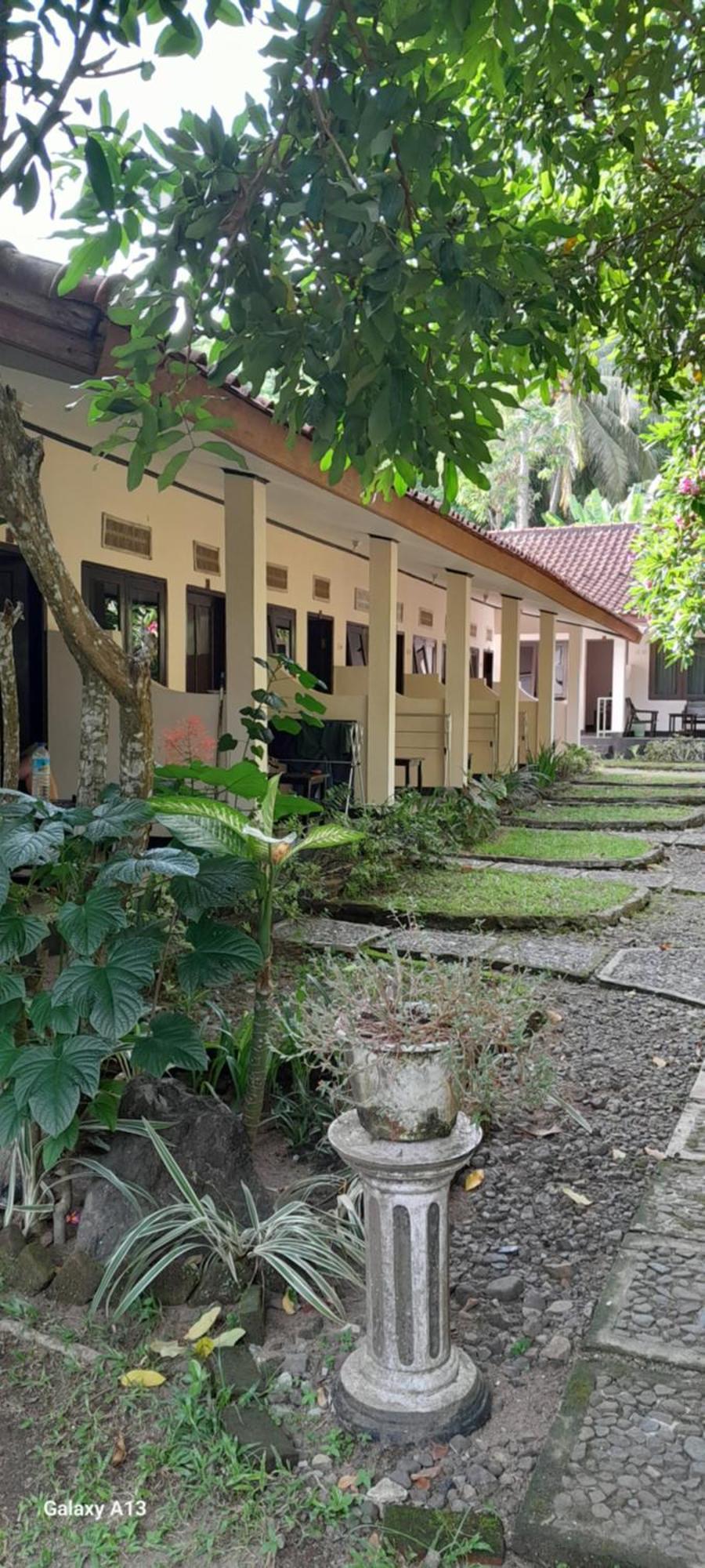 Indah Homestay And Cooking Classes Сенггиги Экстерьер фото
