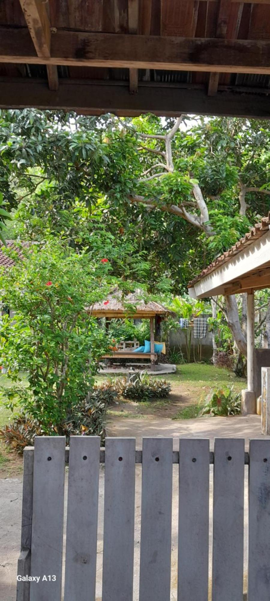 Indah Homestay And Cooking Classes Сенггиги Экстерьер фото