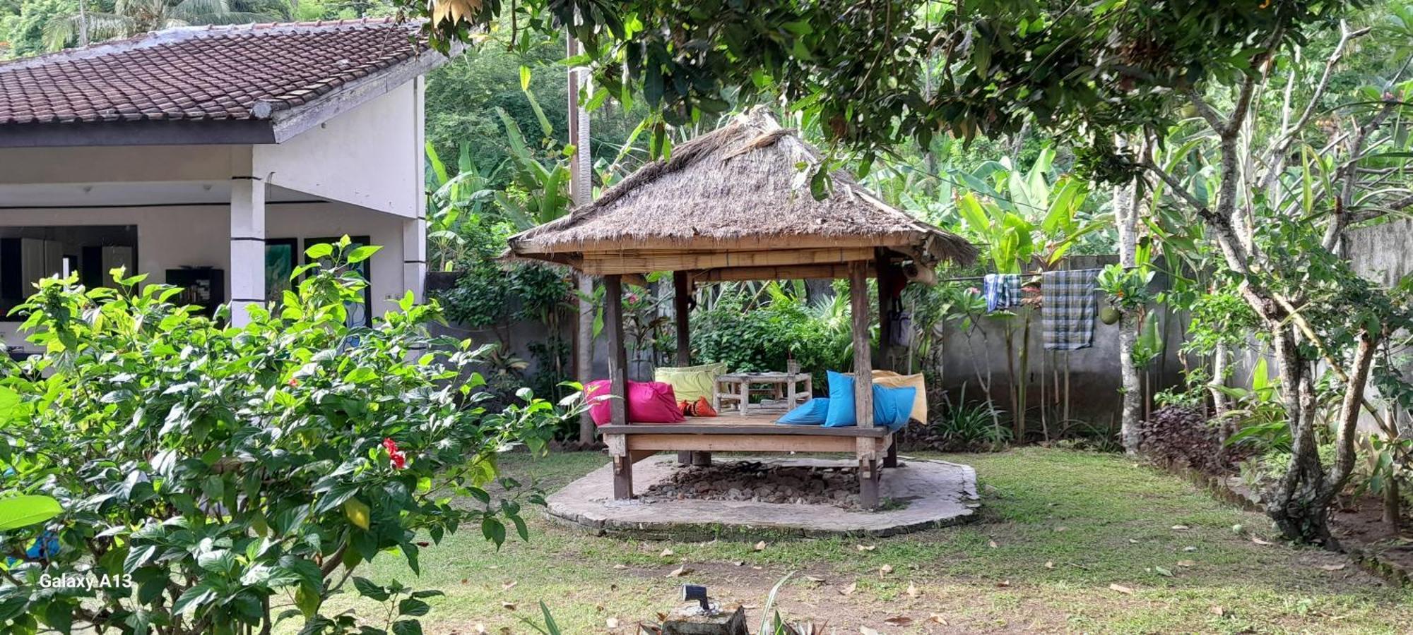 Indah Homestay And Cooking Classes Сенггиги Экстерьер фото