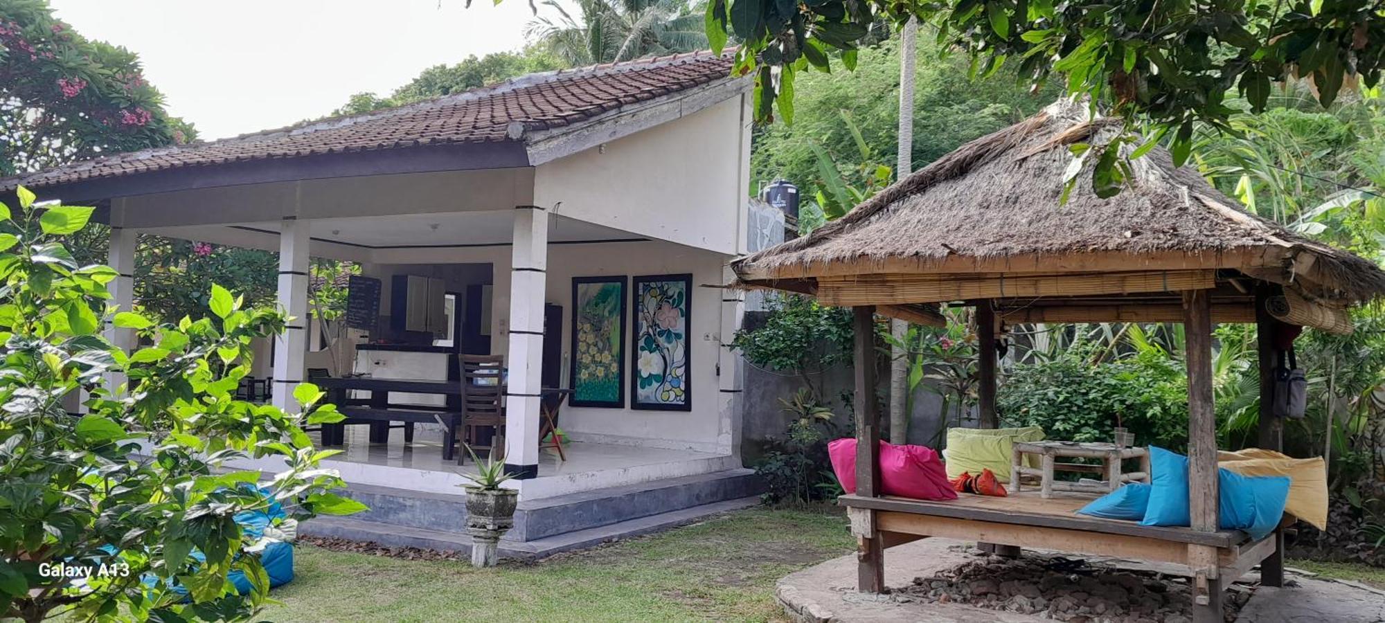 Indah Homestay And Cooking Classes Сенггиги Экстерьер фото