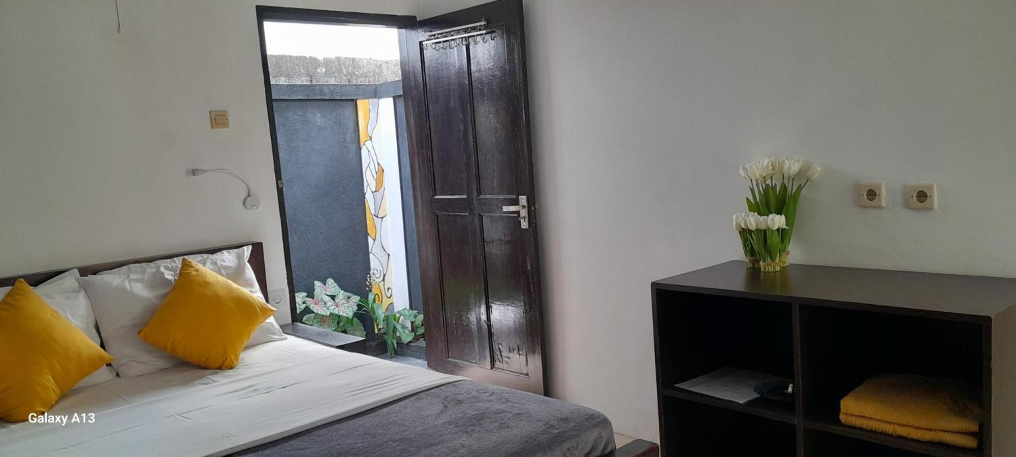 Indah Homestay And Cooking Classes Сенггиги Экстерьер фото