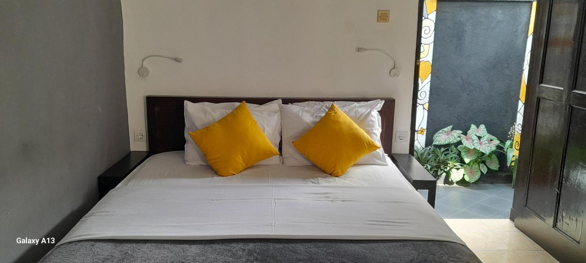 Indah Homestay And Cooking Classes Сенггиги Экстерьер фото