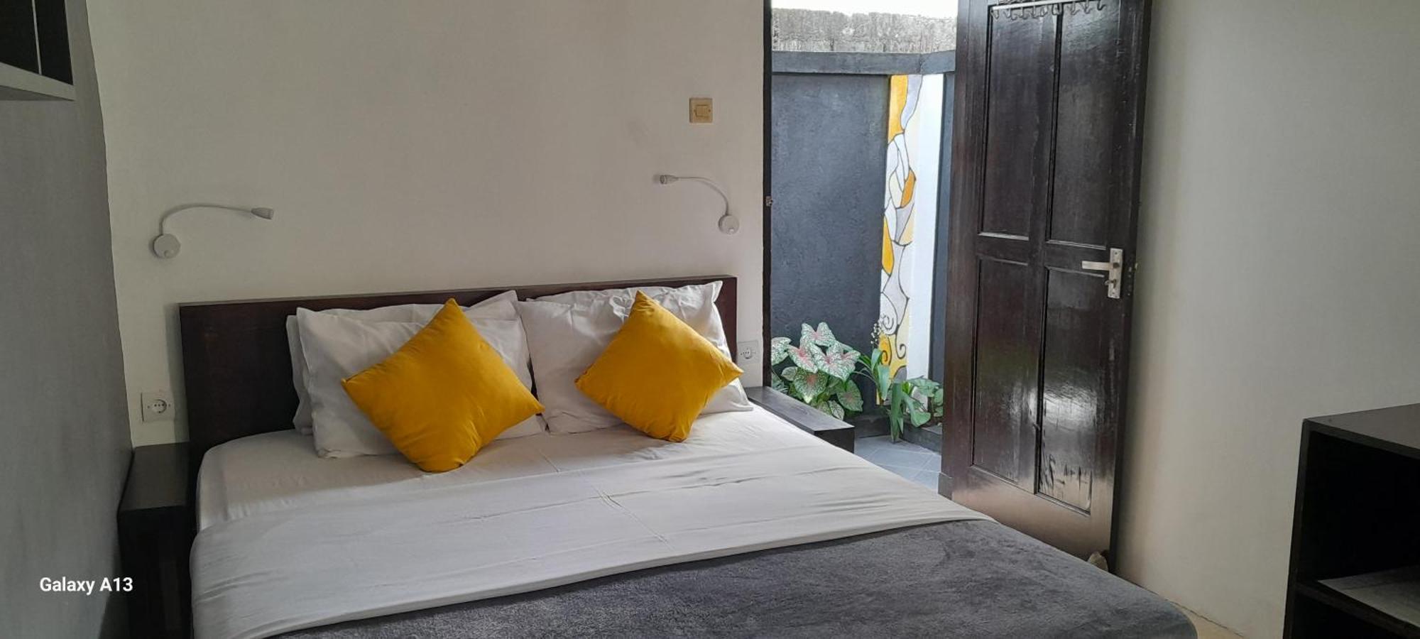 Indah Homestay And Cooking Classes Сенггиги Экстерьер фото