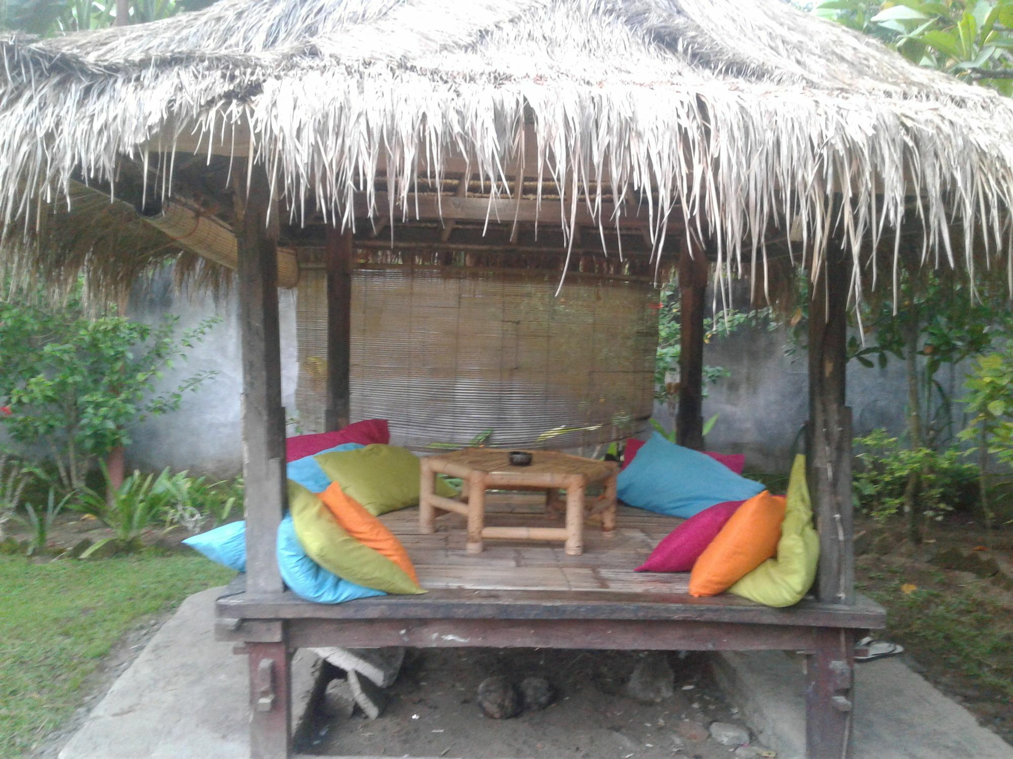 Indah Homestay And Cooking Classes Сенггиги Экстерьер фото